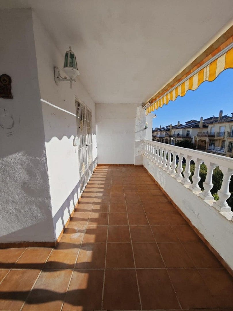 3 quarto Moradia para venda em Torre del Mar com garagem - 439 900 € (Ref: 9950900)