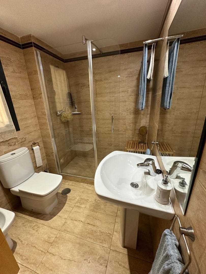 2 bedroom Penthouse for sale in Torre del Mar with pool garage - € 449,500 (Ref: 9958984)