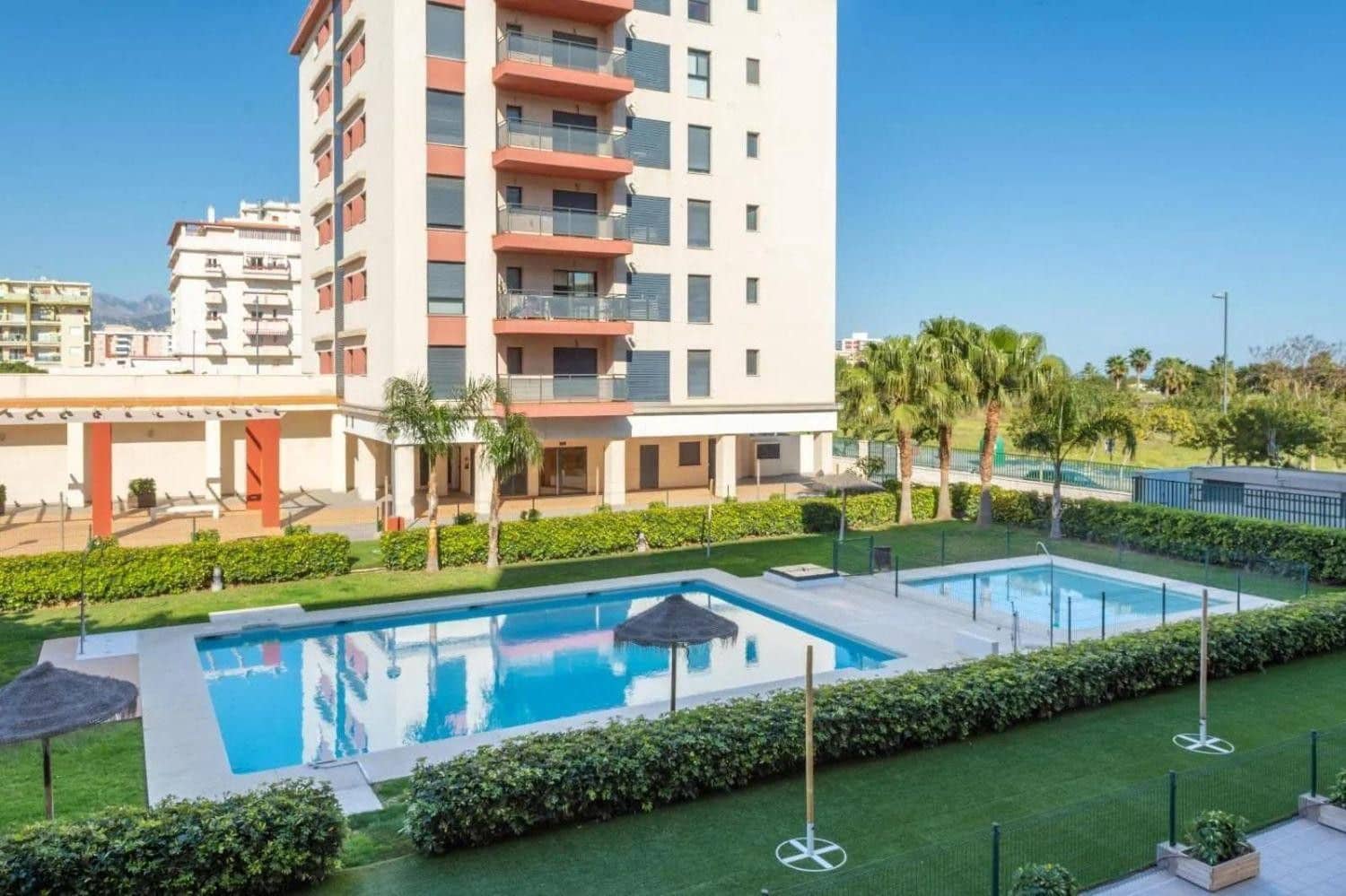 2 bedroom Penthouse for sale in Torre del Mar with pool garage - € 449,500 (Ref: 9958984)