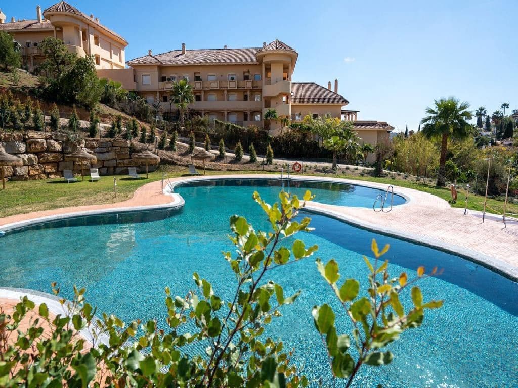 2 soveværelse Penthouse til salg i Marbella med swimmingpool garage - € 538.000 (Ref: 9993730)