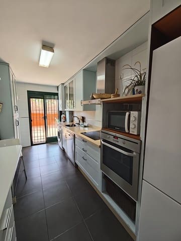 3 makuuhuone Huoneisto myytävänä paikassa Torre del Mar, Vélez-Málaga mukana uima-altaan 
autotalli - 409 000 € (Ref: 9993732)