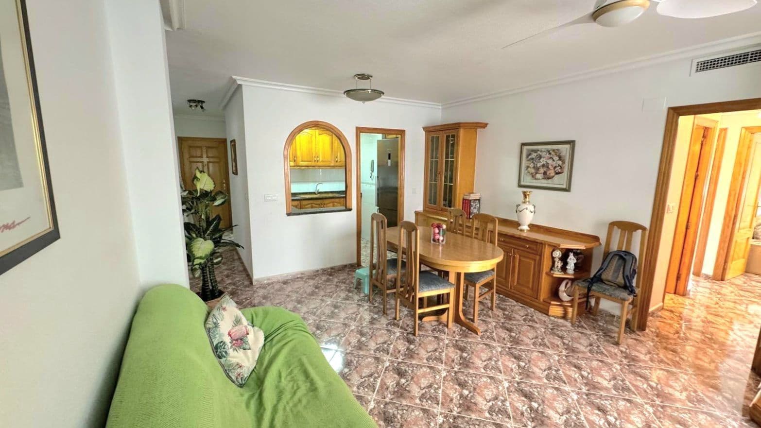 Apartamento de 3 habitaciones en Torrevieja en venta con garaje - 179.900 € (Ref: 10004413)