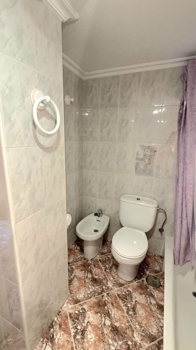 Apartamento de 3 habitaciones en Torrevieja en venta con garaje - 179.900 € (Ref: 10004413)