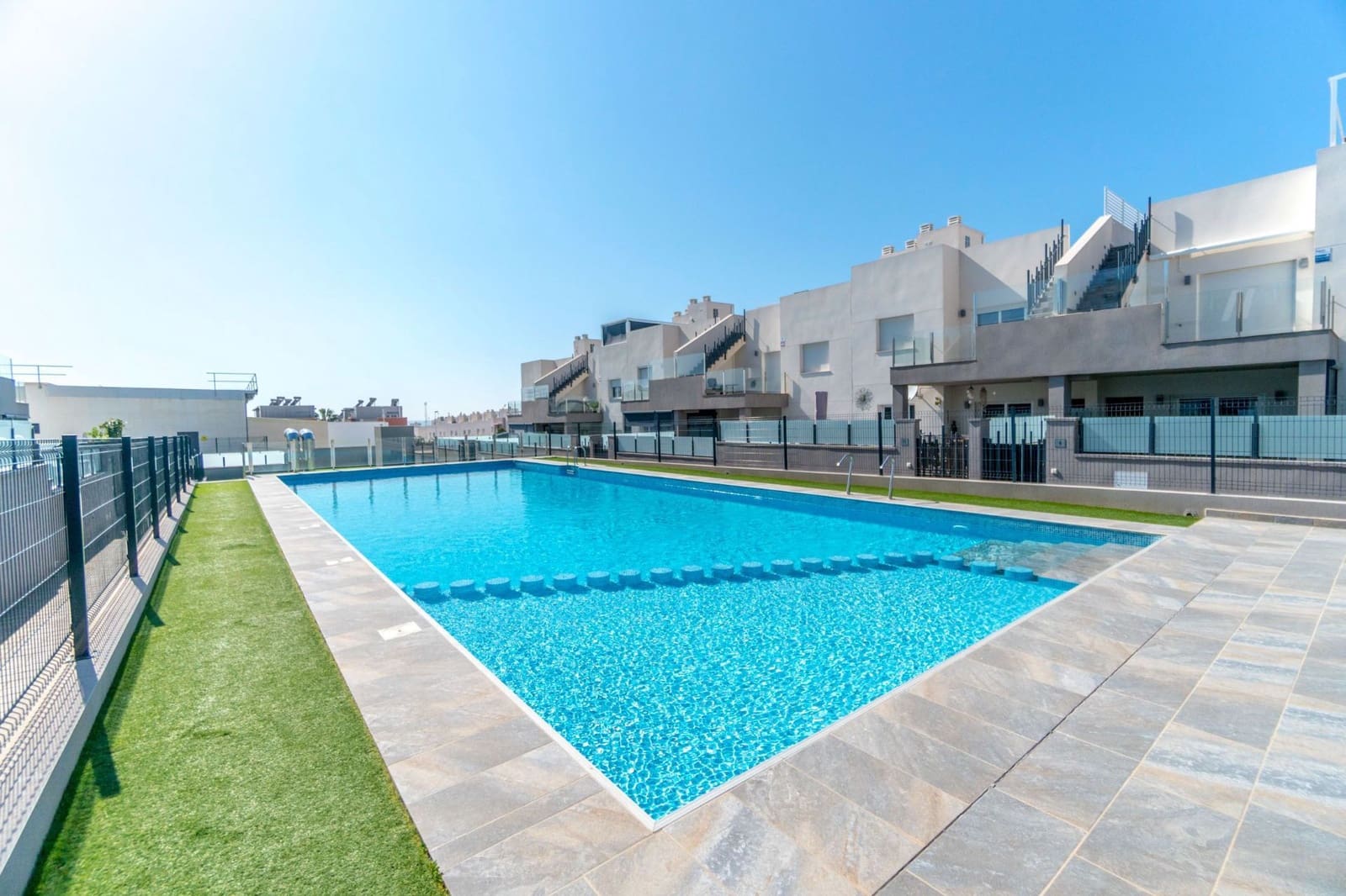 2 slaapkamer Bungalow te koop in Torrevieja met zwembad garage - € 255.000 (Ref: 10004414)
