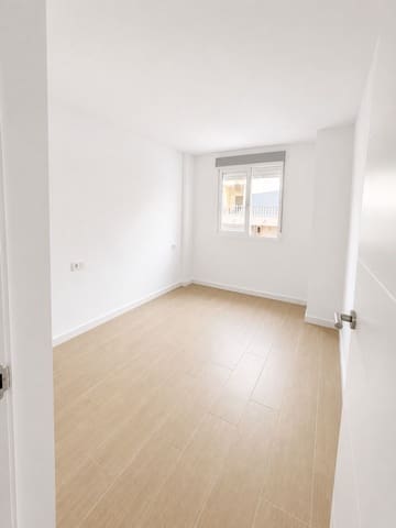 Apartamento de 2 habitaciones en Parque de las Naciones, Torrevieja en venta - 150.000 € (Ref: 10004415)
