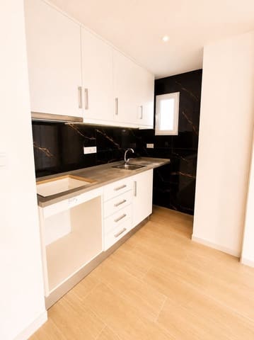 Apartamento de 2 habitaciones en Parque de las Naciones, Torrevieja en venta - 150.000 € (Ref: 10004415)