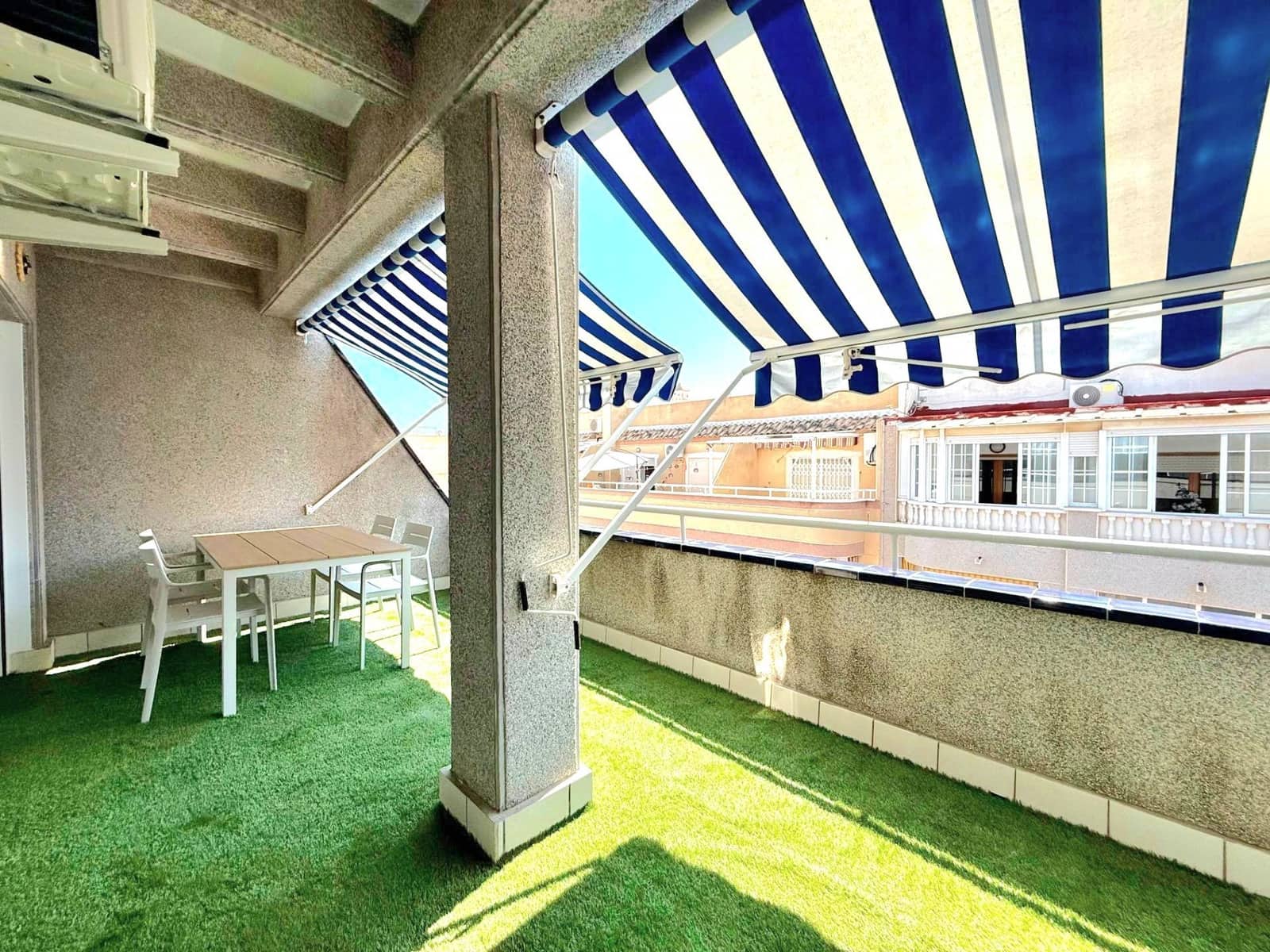 2 sypialnia Penthouse na sprzedaż w Torrevieja - 219 900 € (Ref: 10004417)