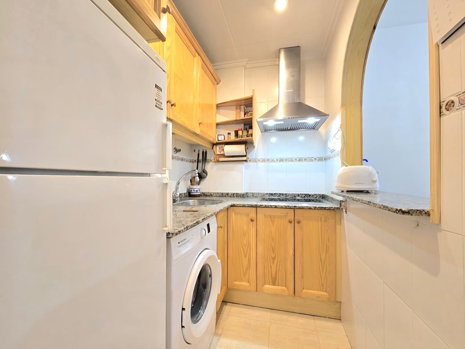 1 quarto Apartamento para venda em Torrevieja com piscina garagem - 132 000 € (Ref: 10004418)