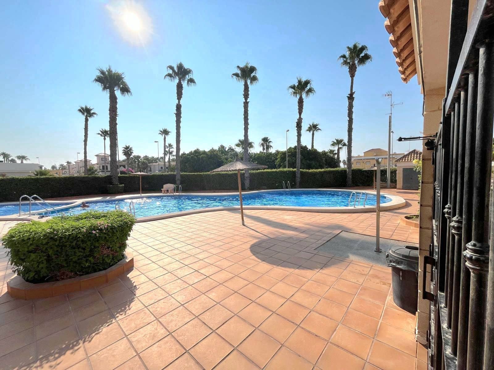 Pareado de 4 habitaciones en Rojales en venta con piscina garaje - 228.000 € (Ref: 10004419)