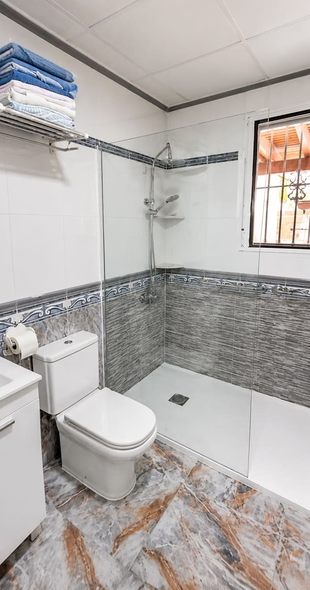 7 soveværelse Villa til salg i Torrevieja med swimmingpool garage - € 2.990.000 (Ref: 10004420)