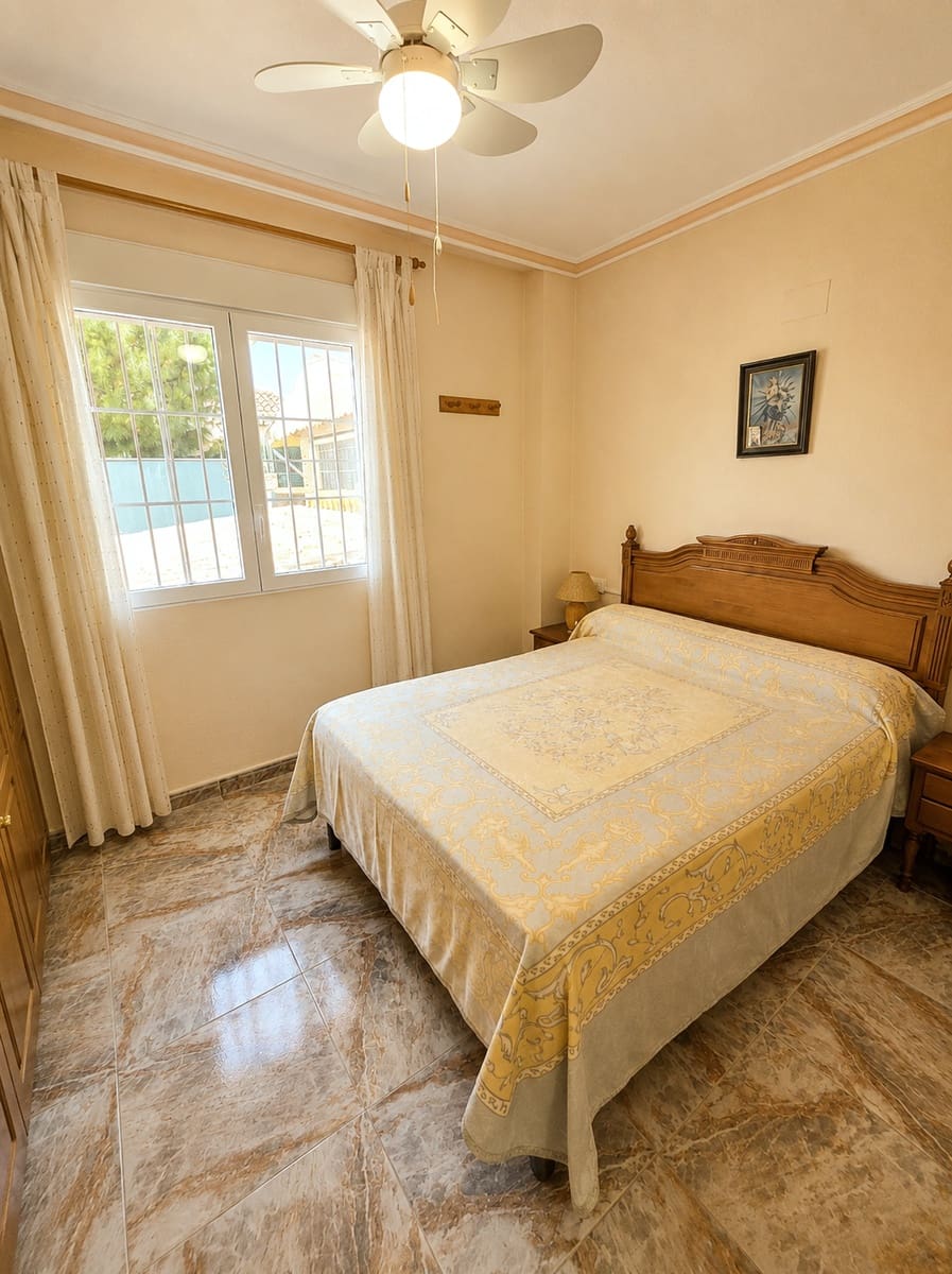 7 soveværelse Villa til salg i Torrevieja med swimmingpool garage - € 2.990.000 (Ref: 10004420)
