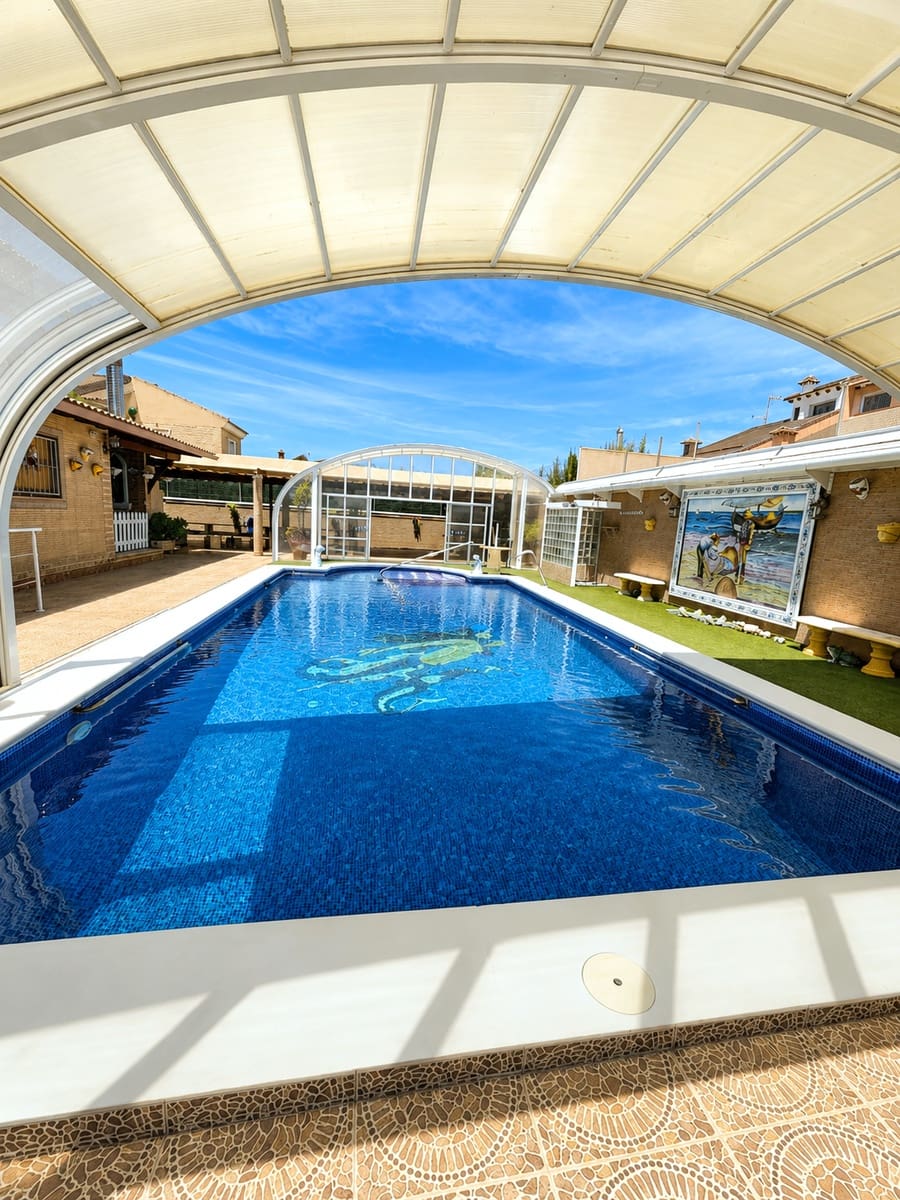 7 soveværelse Villa til salg i Torrevieja med swimmingpool garage - € 2.990.000 (Ref: 10004420)