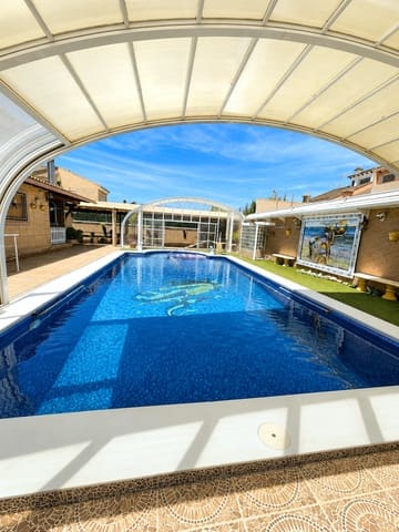 7 soveværelse Villa til salg i Aguas Nuevas, Torrevieja med swimmingpool garage - € 2.990.000 (Ref: 10004420)