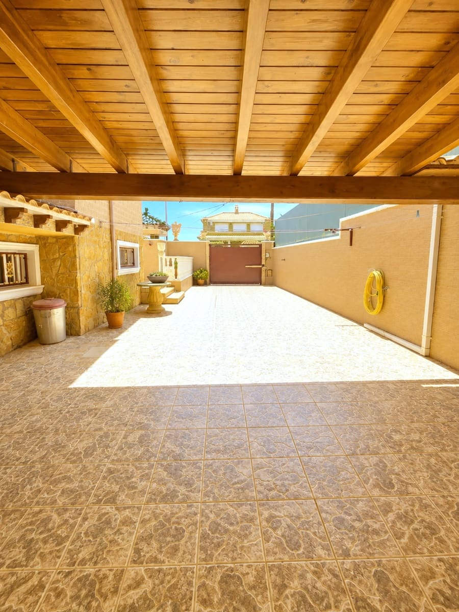 7 soveværelse Villa til salg i Torrevieja med swimmingpool garage - € 2.990.000 (Ref: 10004420)