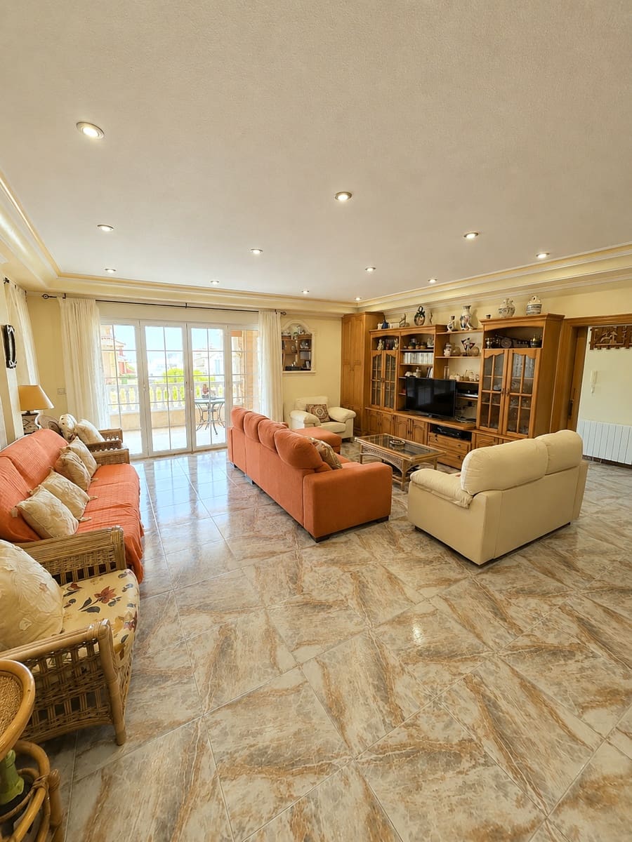 7 soveværelse Villa til salg i Torrevieja med swimmingpool garage - € 2.990.000 (Ref: 10004420)