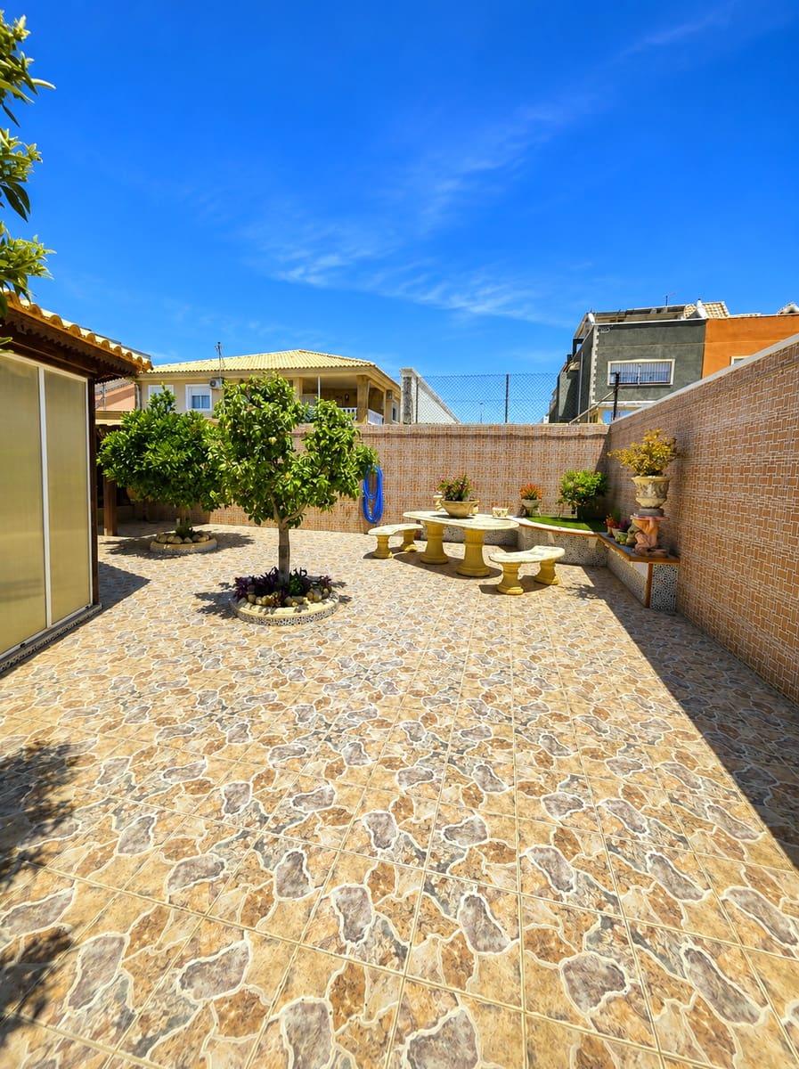 7 soveværelse Villa til salg i Torrevieja med swimmingpool garage - € 2.990.000 (Ref: 10004420)