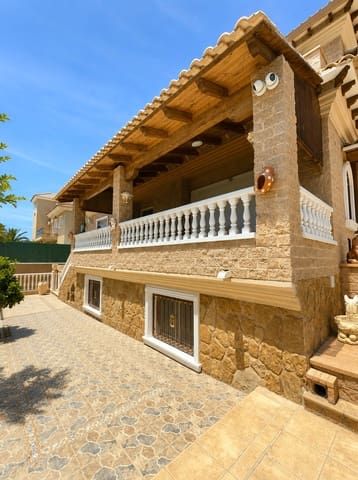 7 soveværelse Villa til salg i Aguas Nuevas, Torrevieja med swimmingpool garage - € 2.990.000 (Ref: 10004420)