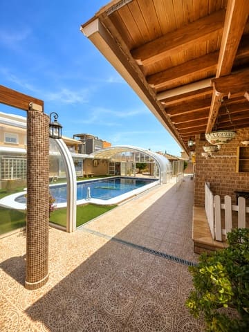 7 soveværelse Villa til salg i Aguas Nuevas, Torrevieja med swimmingpool garage - € 2.990.000 (Ref: 10004420)