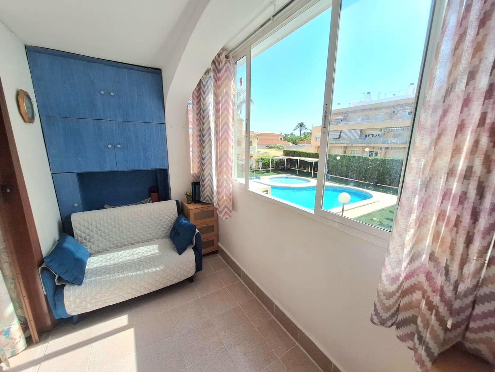 1 makuuhuone Huoneisto myytävänä paikassa Torrevieja mukana uima-altaan - 104 900 € (Ref: 10005035)