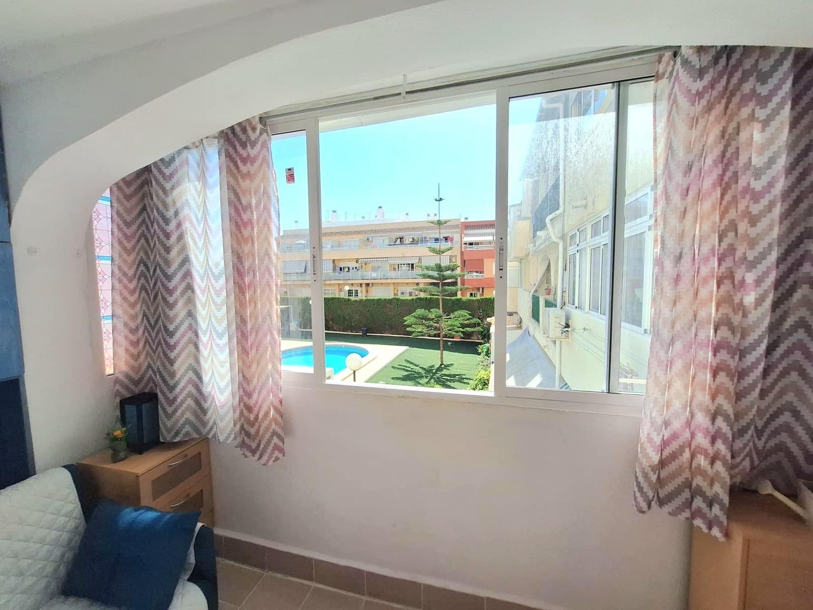 1 makuuhuone Huoneisto myytävänä paikassa Torrevieja mukana uima-altaan - 104 900 € (Ref: 10005035)