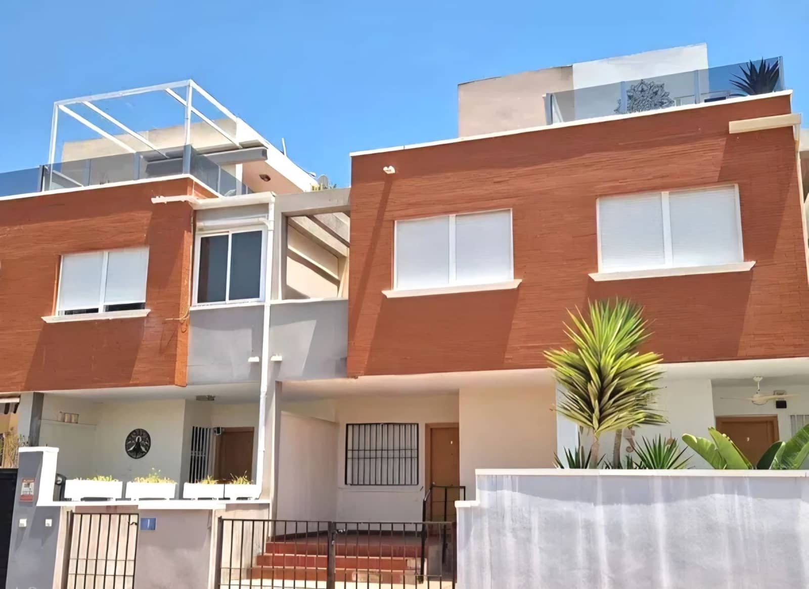 3 sypialnia Dom blizniak na sprzedaż w Ciudad Quesada z basenem garażem - 227 000 € (Ref: 10005036)