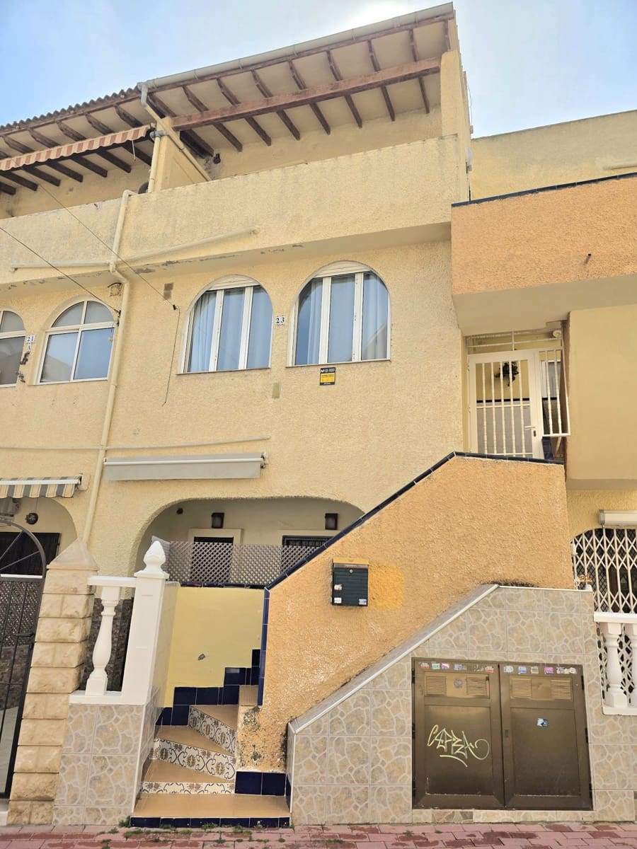 2 slaapkamer Appartement te koop in Torrevieja - € 164.000 (Ref: 10005038)