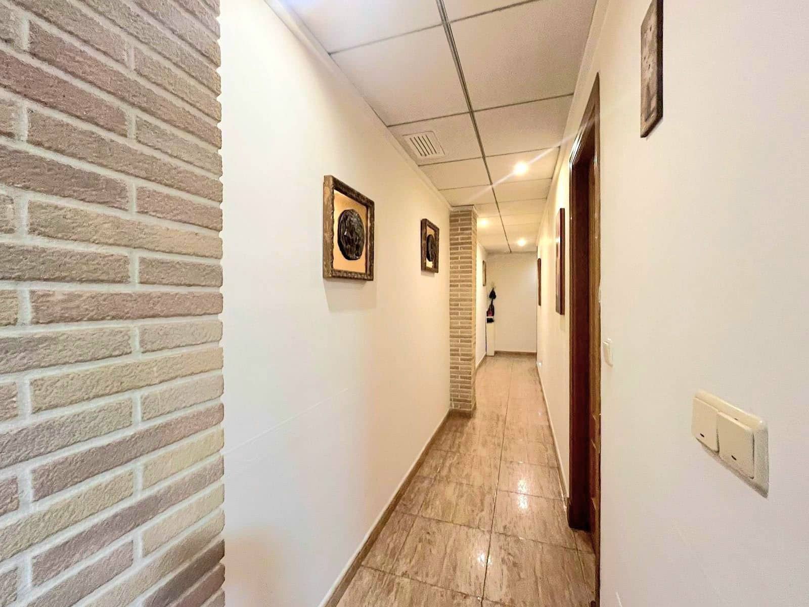 2 Zimmer Apartment zu verkaufen in Torrevieja mit Pool Garage - 159.900 € (Ref: 10005039)