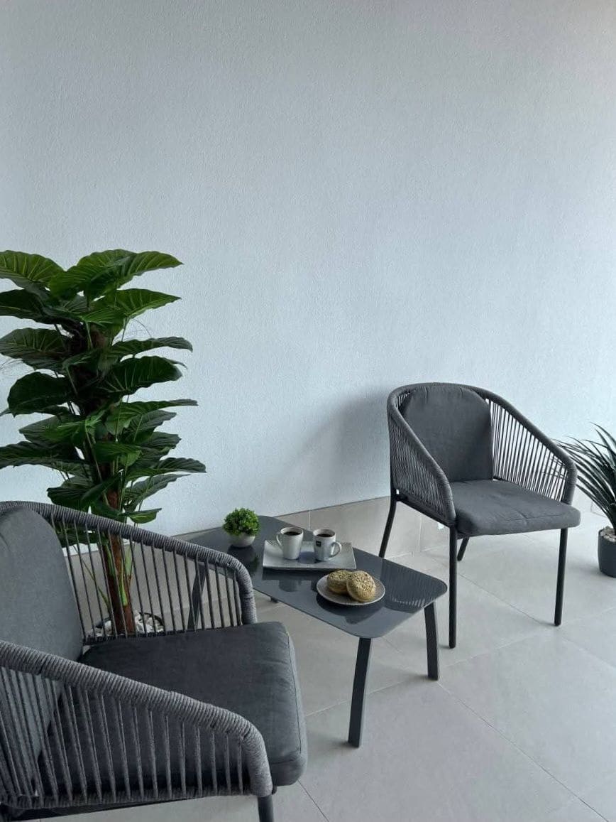 Apartamento de 2 habitaciones en Torrevieja en venta con piscina garaje - 355.000 € (Ref: 10005040)