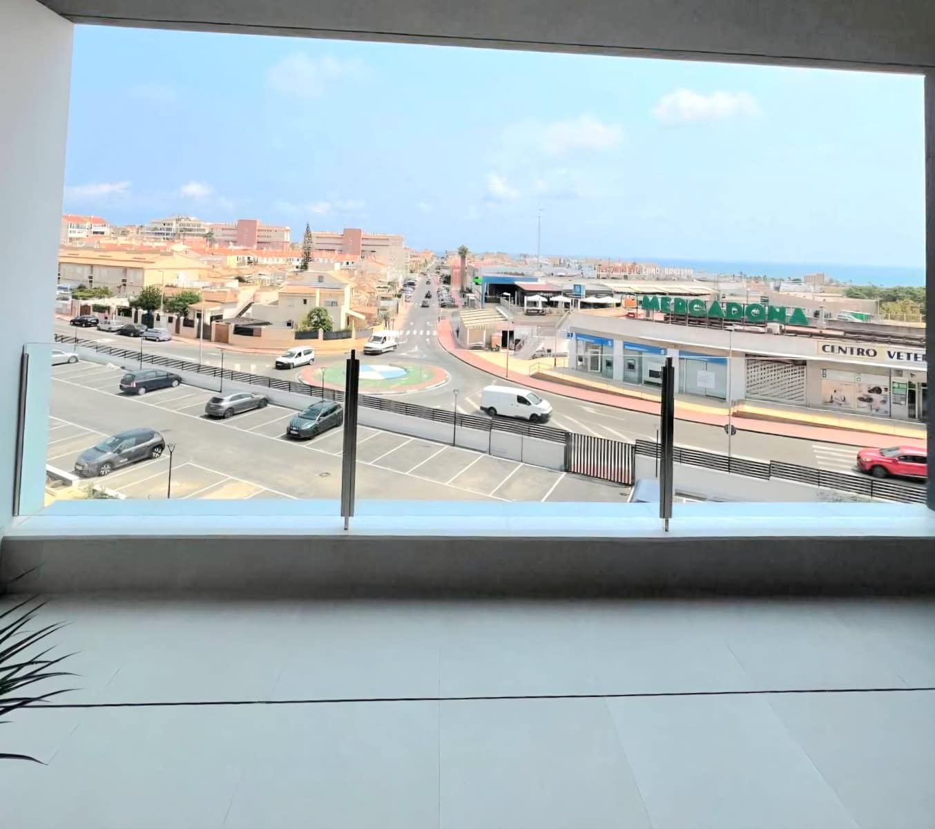 Apartamento de 2 habitaciones en Torrevieja en venta con piscina garaje - 355.000 € (Ref: 10005040)