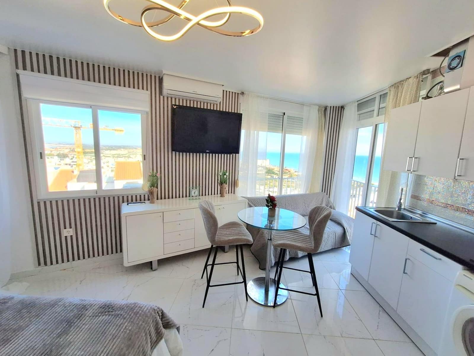 Studio for sale in Torrevieja - € 115,900 (Ref: 10005041)