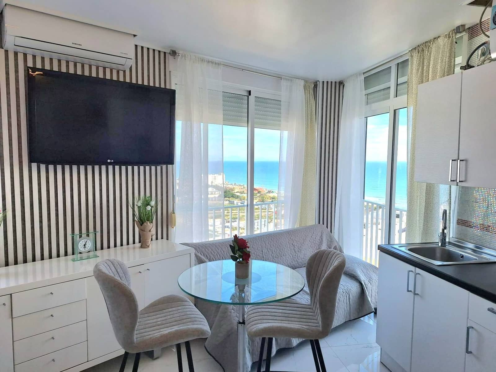 Studio for sale in Torrevieja - € 115,900 (Ref: 10005041)