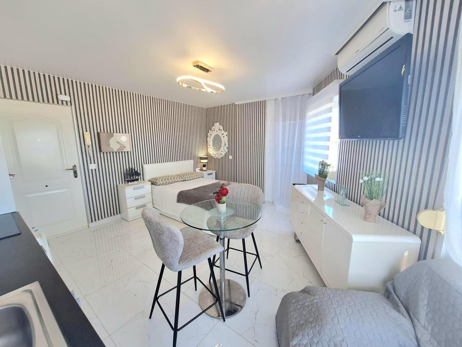 Studio for sale in Torrevieja - € 115,900 (Ref: 10005041)