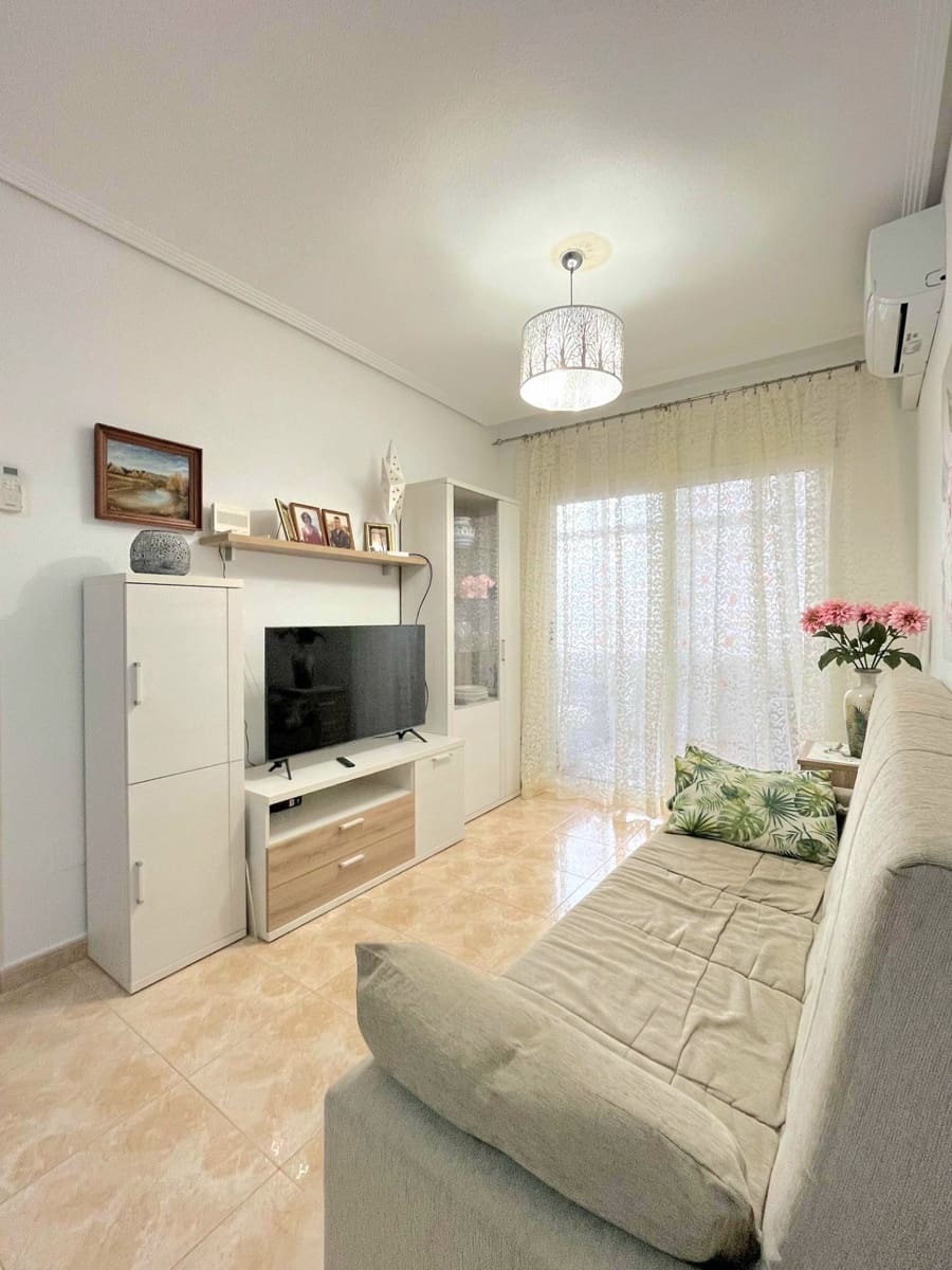 1 sovrum Lägenhet till salu i Torrevieja med pool garage - 122 900 € (Ref: 10005042)