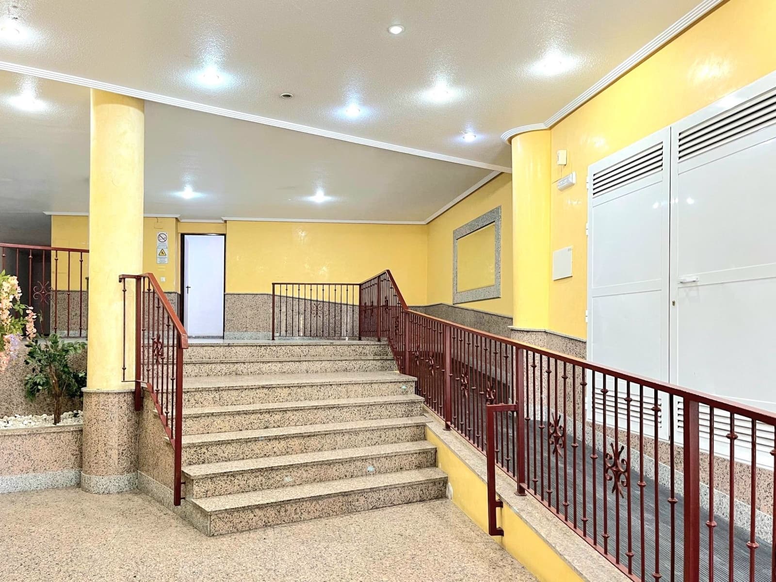 1 sovrum Lägenhet till salu i Torrevieja med pool garage - 122 900 € (Ref: 10005042)
