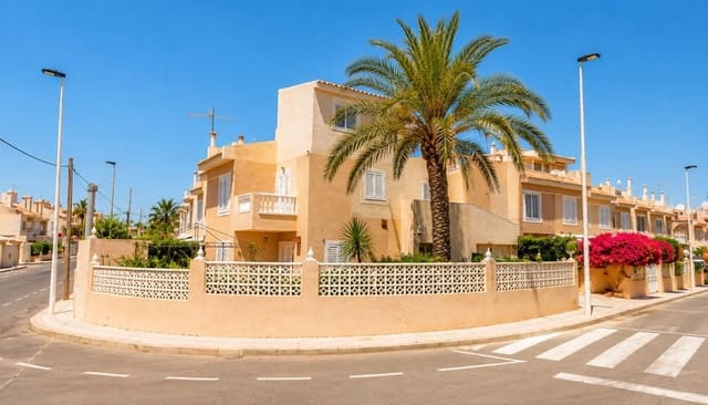 5 Zimmer Doppelhaus zu verkaufen in Los Frutales, Torrevieja mit Pool Garage - 320.000 € (Ref: 10005047)