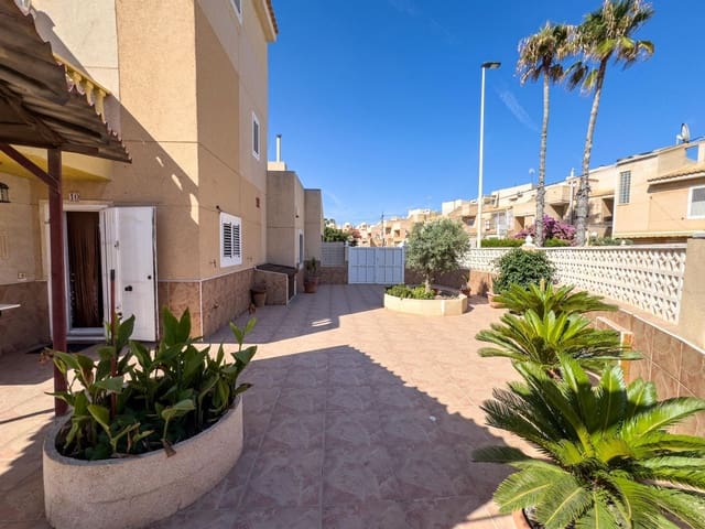 5 Zimmer Doppelhaus zu verkaufen in Los Frutales, Torrevieja mit Pool Garage - 320.000 € (Ref: 10005047)