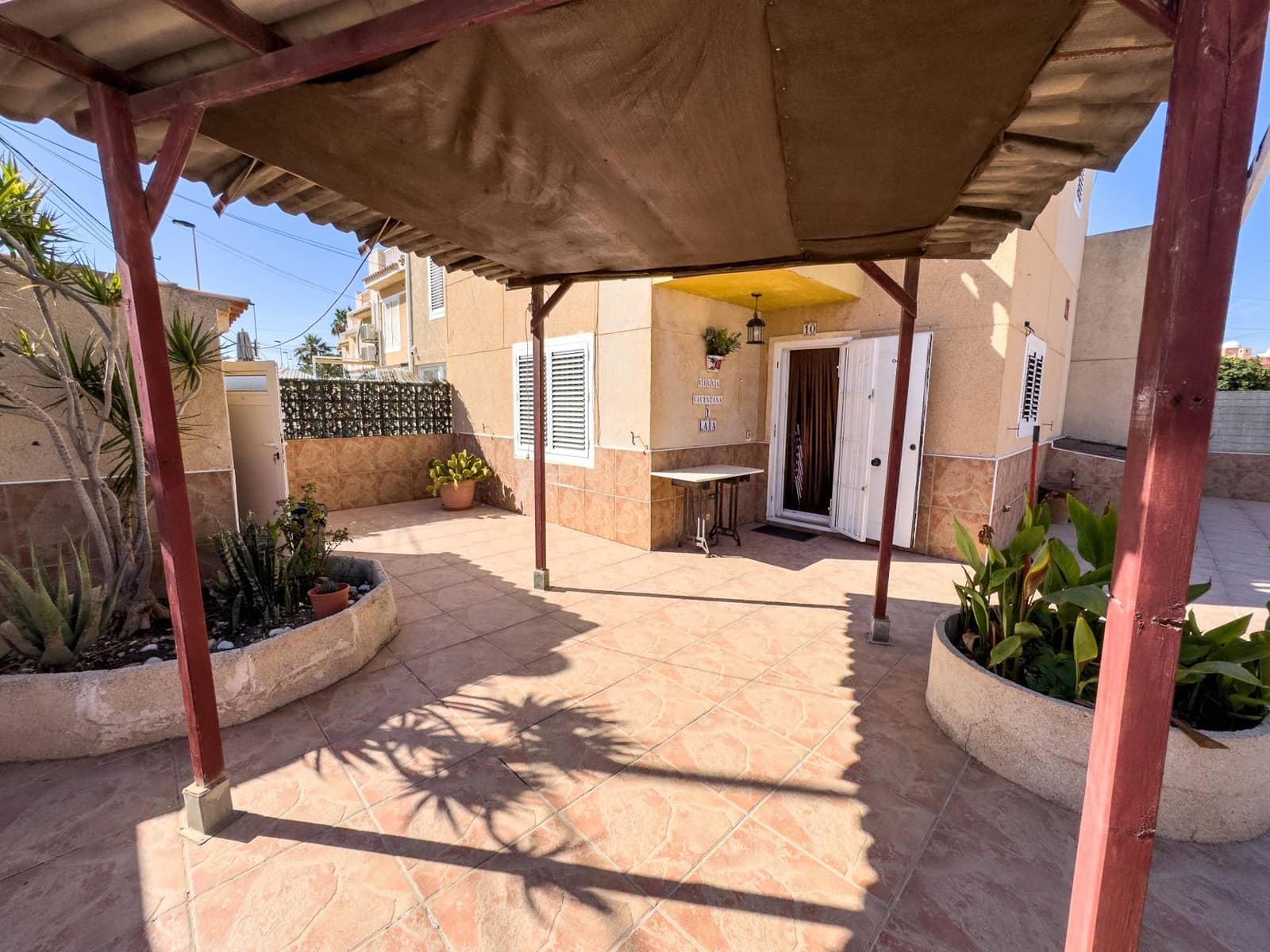 5 Zimmer Doppelhaus zu verkaufen in Torrevieja mit Pool Garage - 320.000 € (Ref: 10005047)