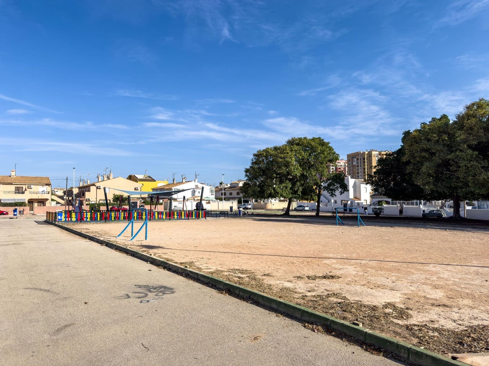 5 Zimmer Doppelhaus zu verkaufen in Torrevieja mit Pool Garage - 320.000 € (Ref: 10005047)