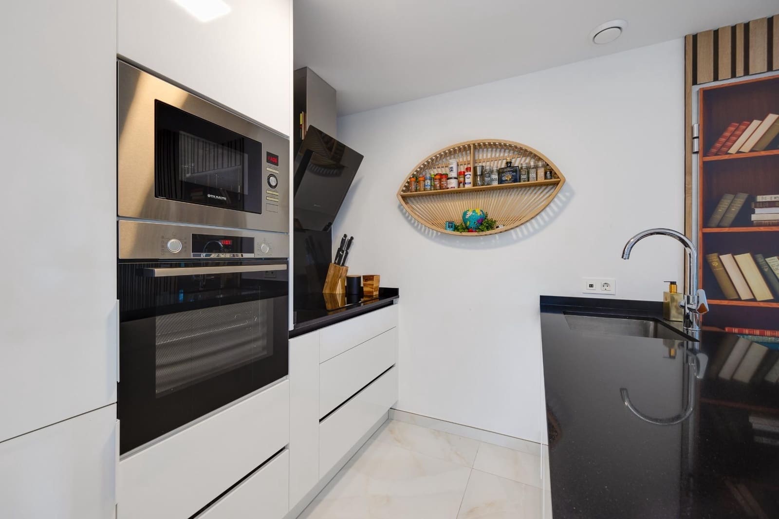 3 sovrum Lägenhet till salu i Orihuela Costa med pool garage - 325 000 € (Ref: 10005048)