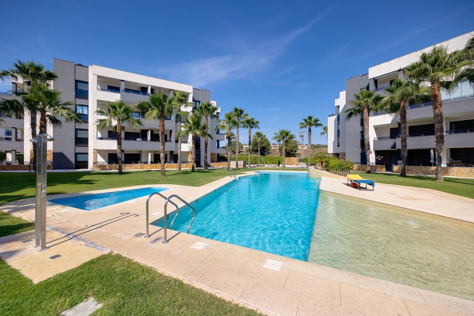 3 sovrum Lägenhet till salu i Orihuela Costa med pool garage - 325 000 € (Ref: 10005048)