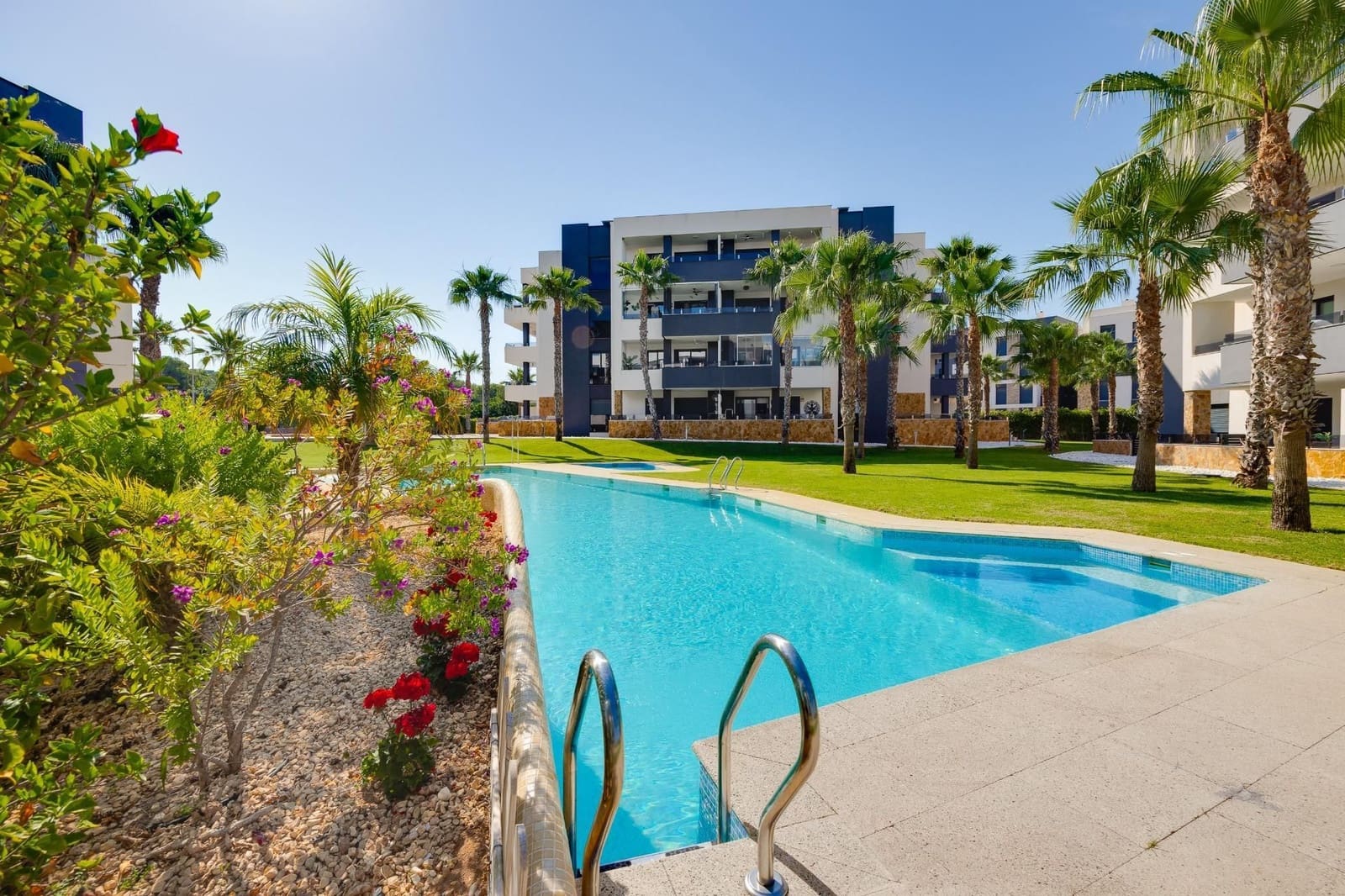 3 sovrum Lägenhet till salu i Orihuela Costa med pool garage - 325 000 € (Ref: 10005048)