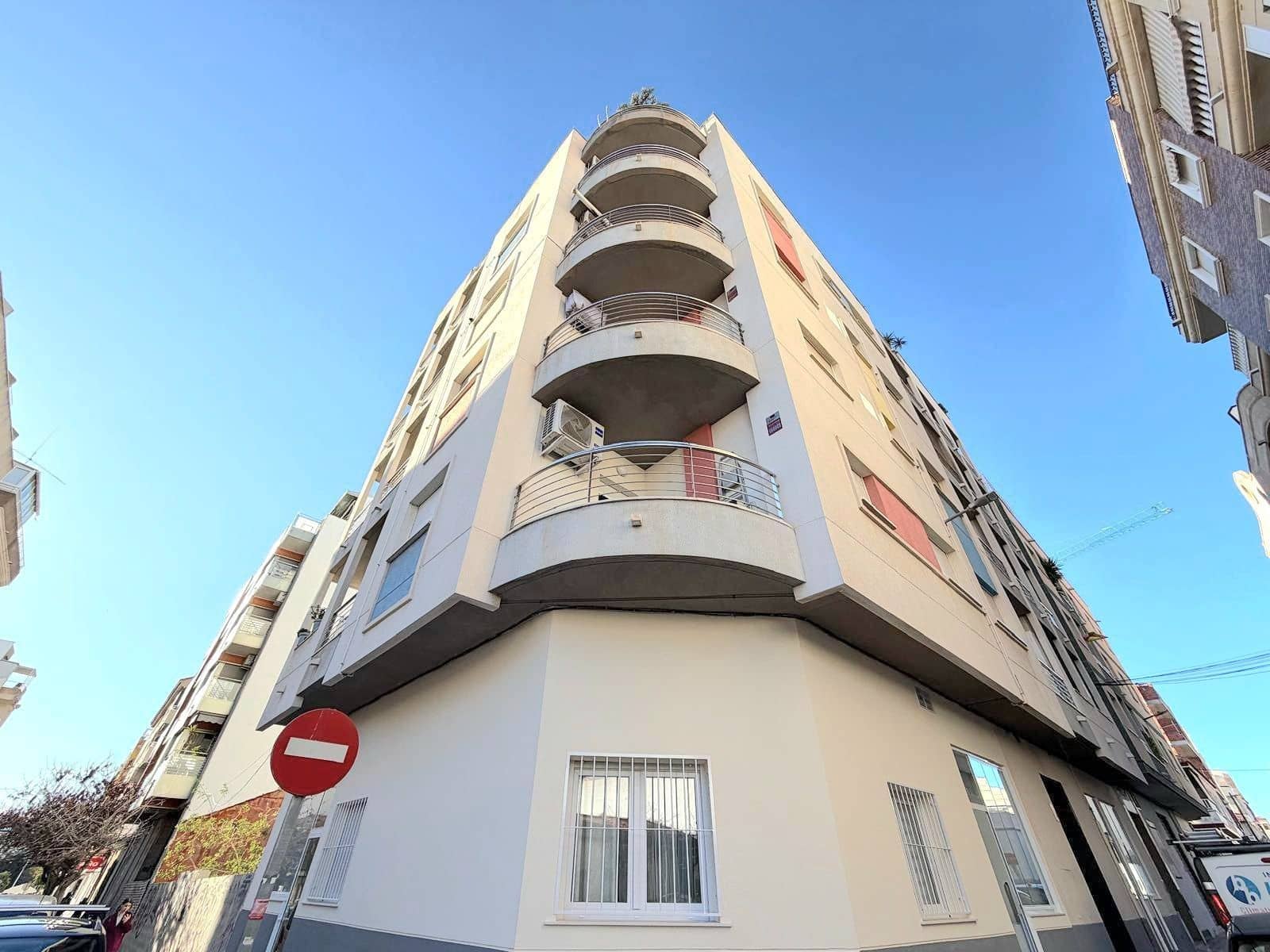 2 quarto Apartamento para venda em Torrevieja - 155 000 € (Ref: 10005049)