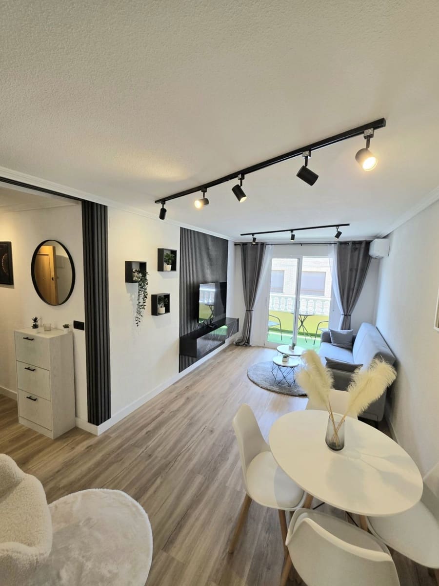 1 Zimmer Apartment zu verkaufen in Torrevieja - 167.000 € (Ref: 10005051)