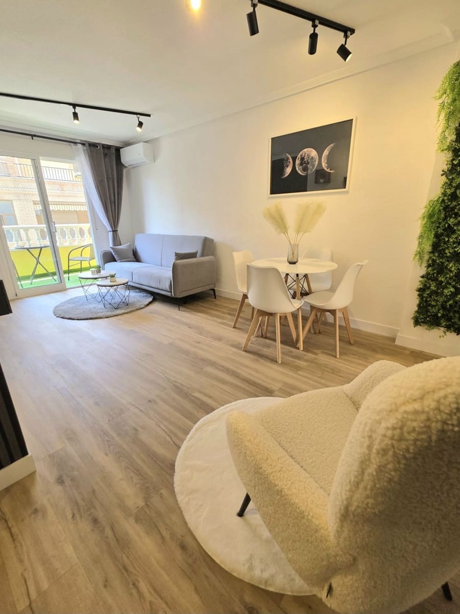1 Zimmer Apartment zu verkaufen in Torrevieja - 167.000 € (Ref: 10005051)
