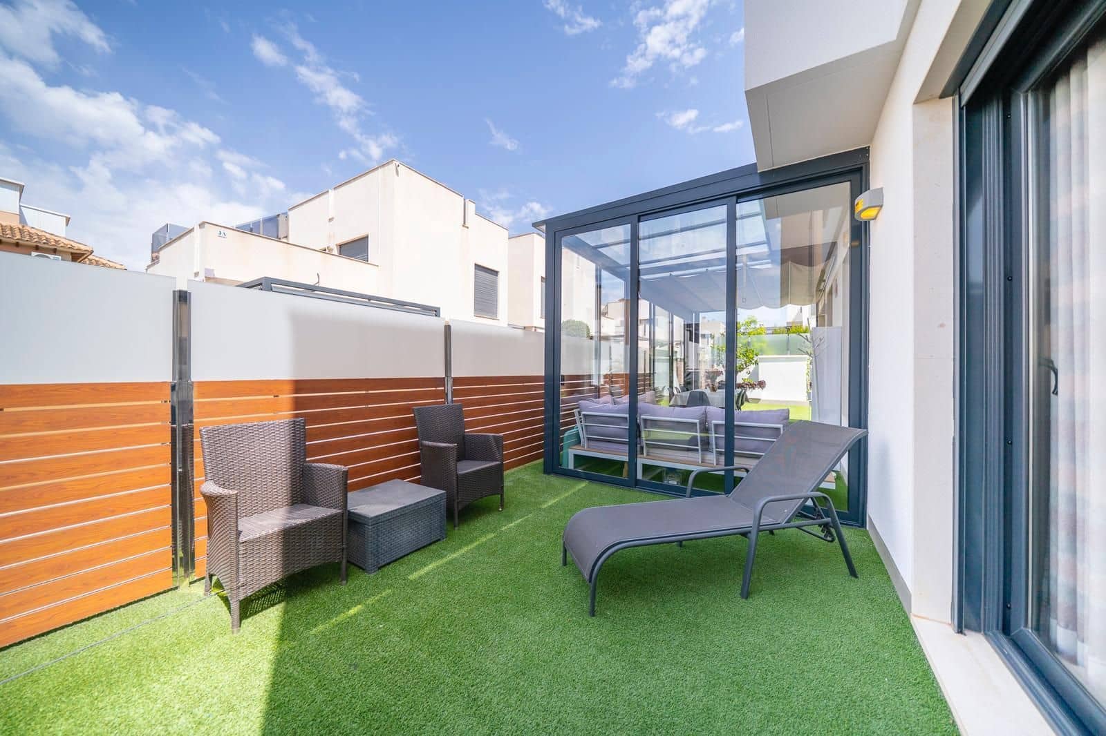 5 slaapkamer Villa te koop in Torrevieja met zwembad garage - € 558.900 (Ref: 10005052)