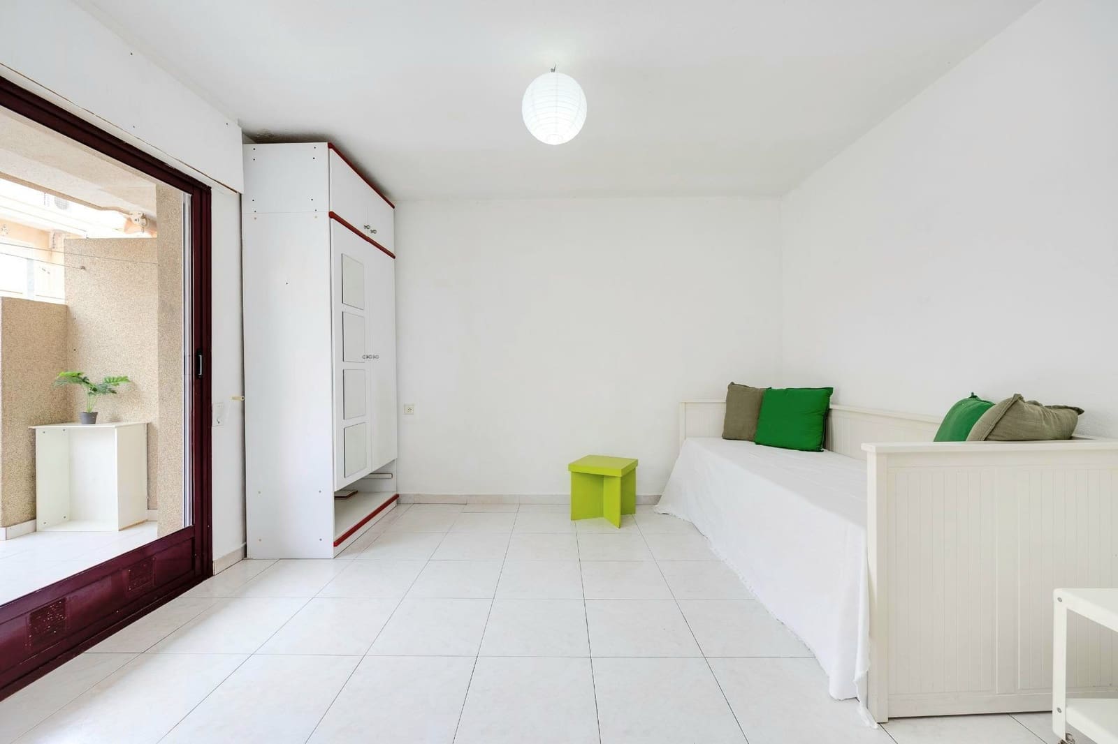 Studio till salu i Torrevieja - 93 900 € (Ref: 10005053)