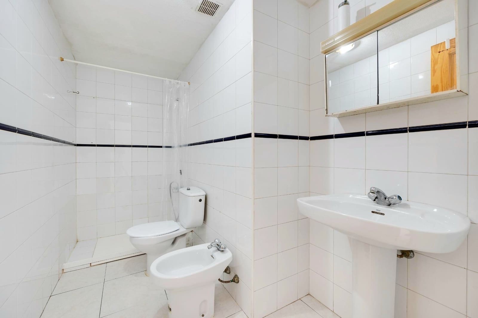 Studio till salu i Torrevieja - 93 900 € (Ref: 10005053)