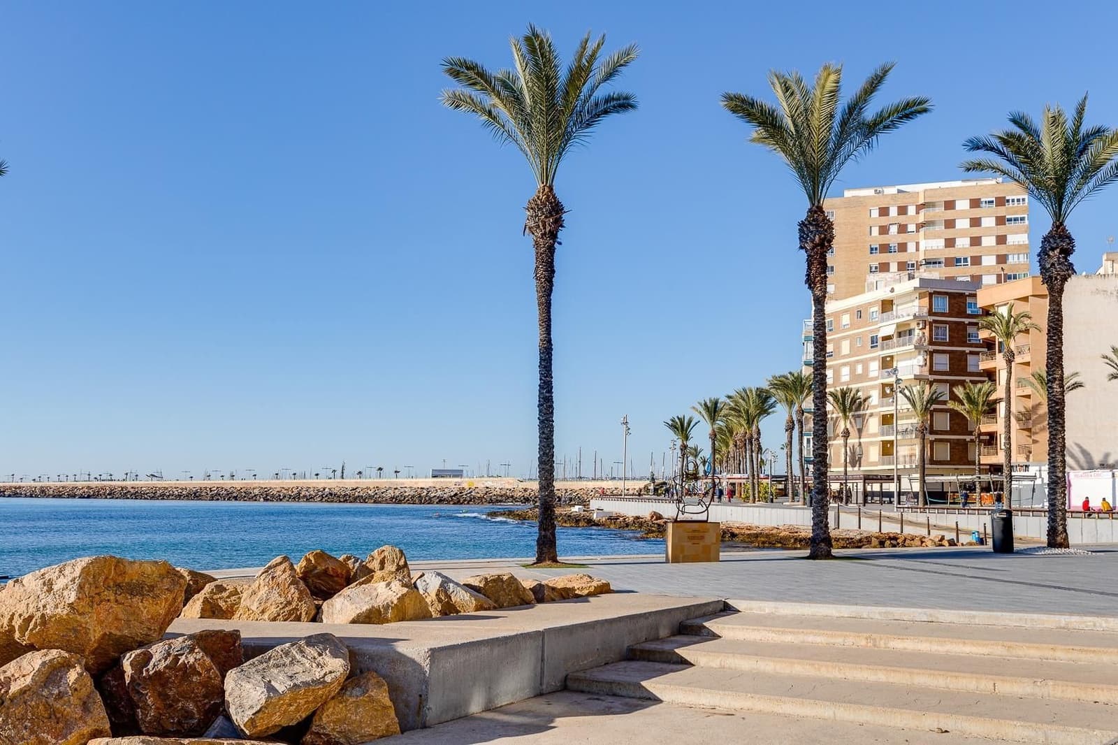 Studio till salu i Torrevieja - 93 900 € (Ref: 10005053)
