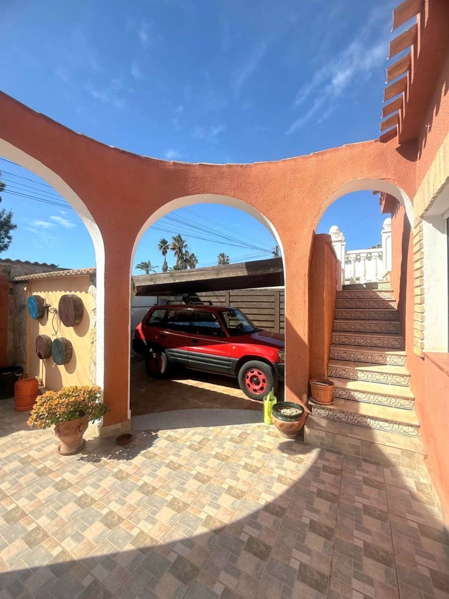 3 soveværelse Villa til salg i Torrevieja med swimmingpool garage - € 320.000 (Ref: 10005054)
