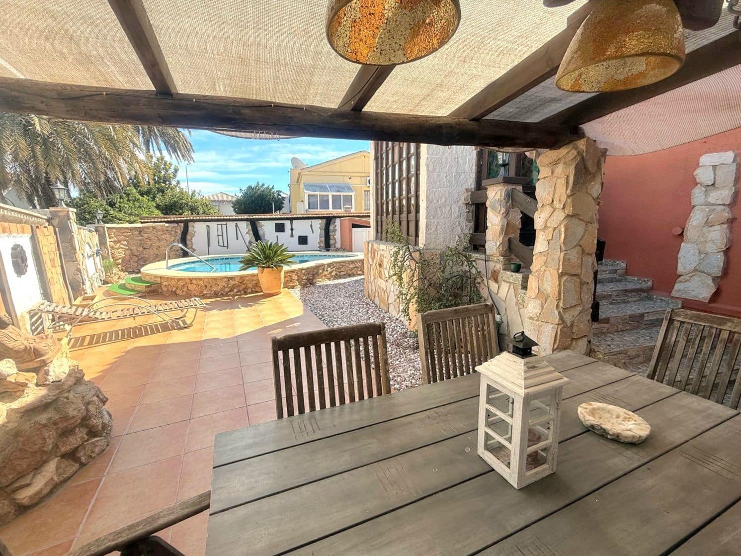 3 soveværelse Villa til salg i Torrevieja med swimmingpool garage - € 320.000 (Ref: 10005054)